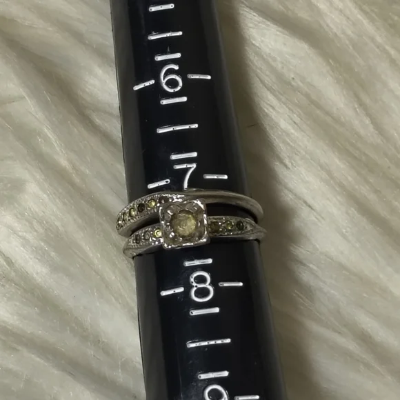 Old Wedding Ring Set Size 7.5 - Picture 2 of 5